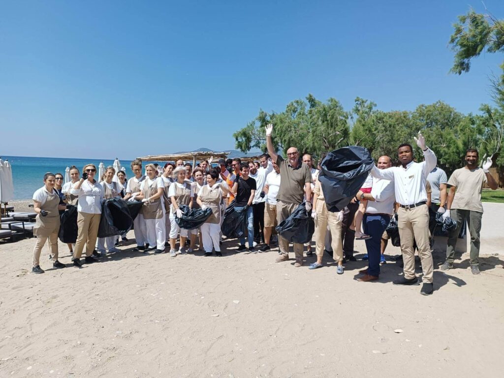 Τίμησαν την παγκόσμια ημέρα περιβάλλοντος με καθαρισμό παραλίας στη Σάμο