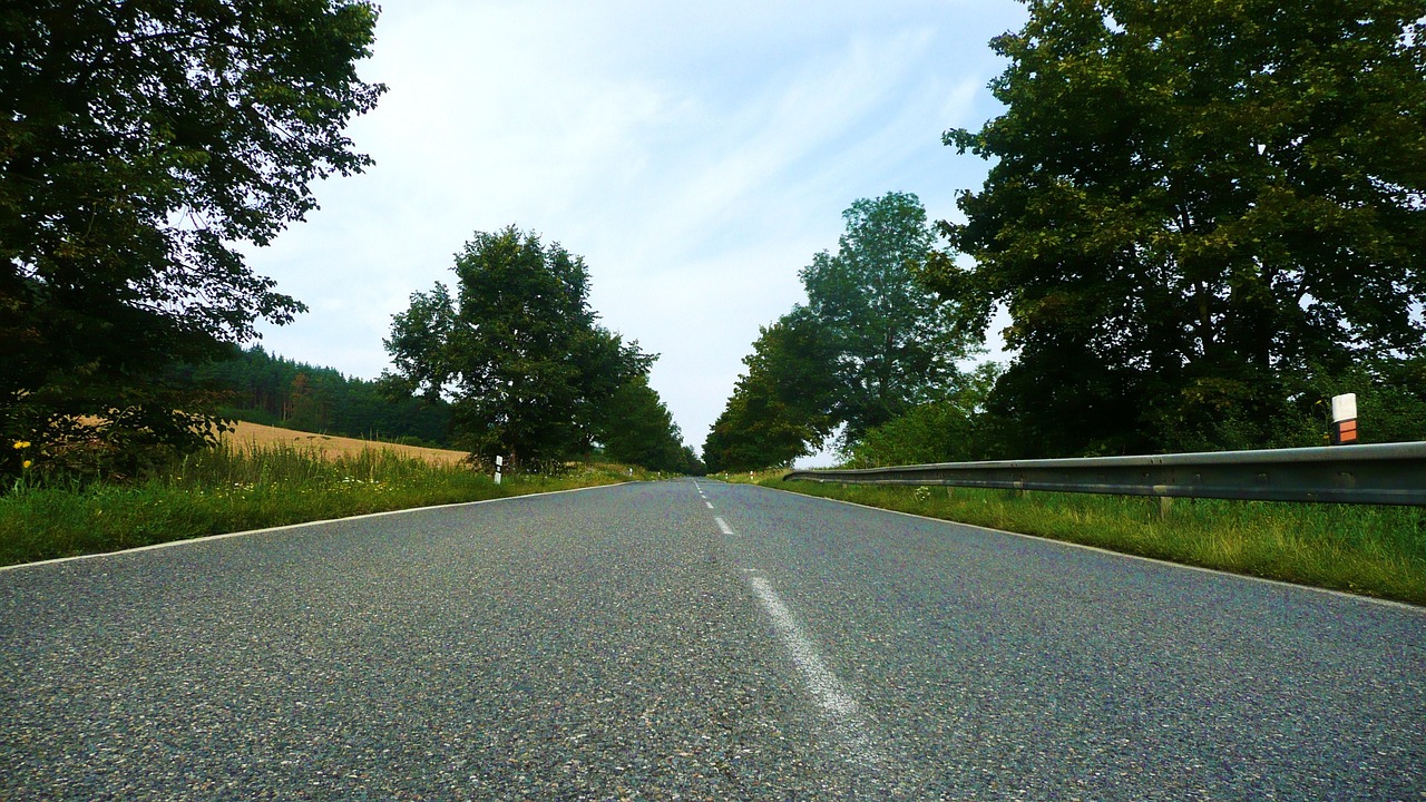 road-21085_1280