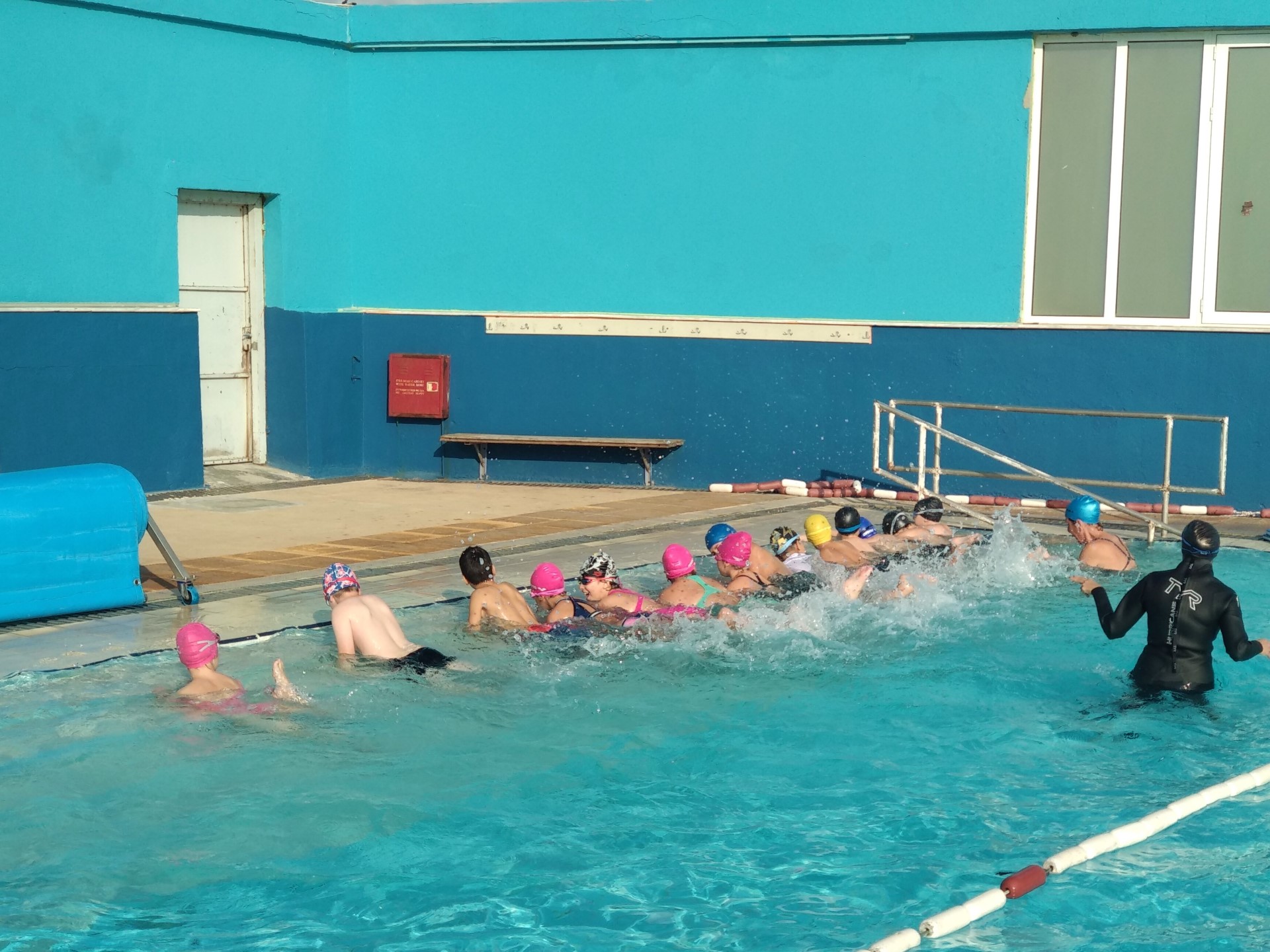 Χανιά: 49 Δημοτικά σχολείο και 1515 μαθητές συμμετείχαν στα μαθήματα κολύμβησης