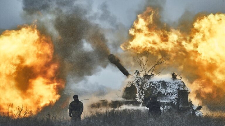 Ουκρανία: Τουλάχιστον 8 νεκροί και 13 τραυματίες από ρωσικούς βομβαρδισμούς στην ανατολική Ουκρανία