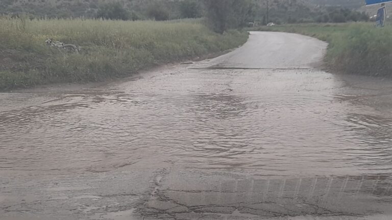 Κρήτη: Ισχυρές βροχοπτώσεις σε όλο το νησί – Σημαντικές ζημιές σε καλλιέργειες Vroches-768x432