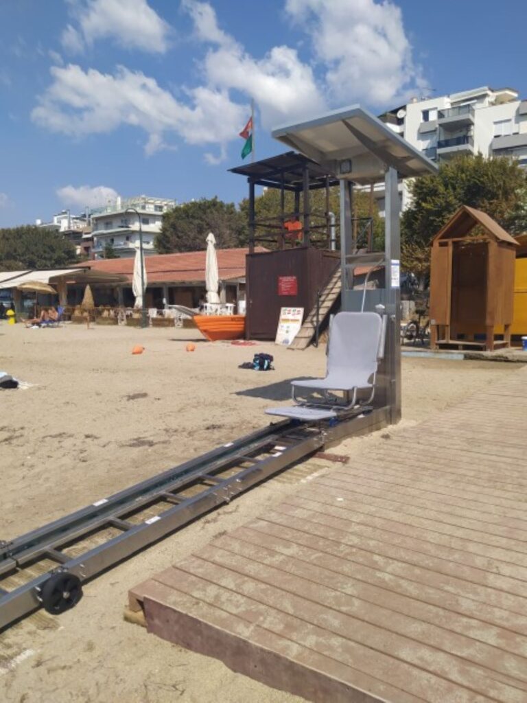 Δήμος Βόλου: Προσβάσιμες παραλίες για ΑμέΑ