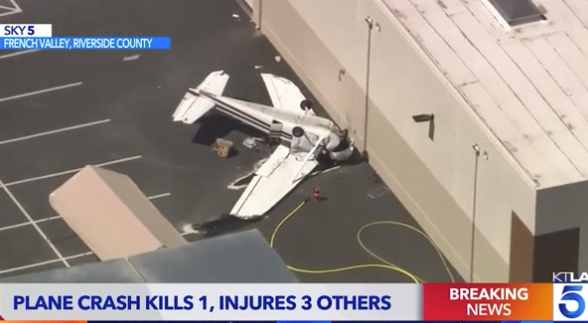Καλιφόρνια: Ένας νεκρός και τρεις τραυματίες από συντριβή μικρού αεροπλάνου – Έπεσε σε πάρκινγκ (video)