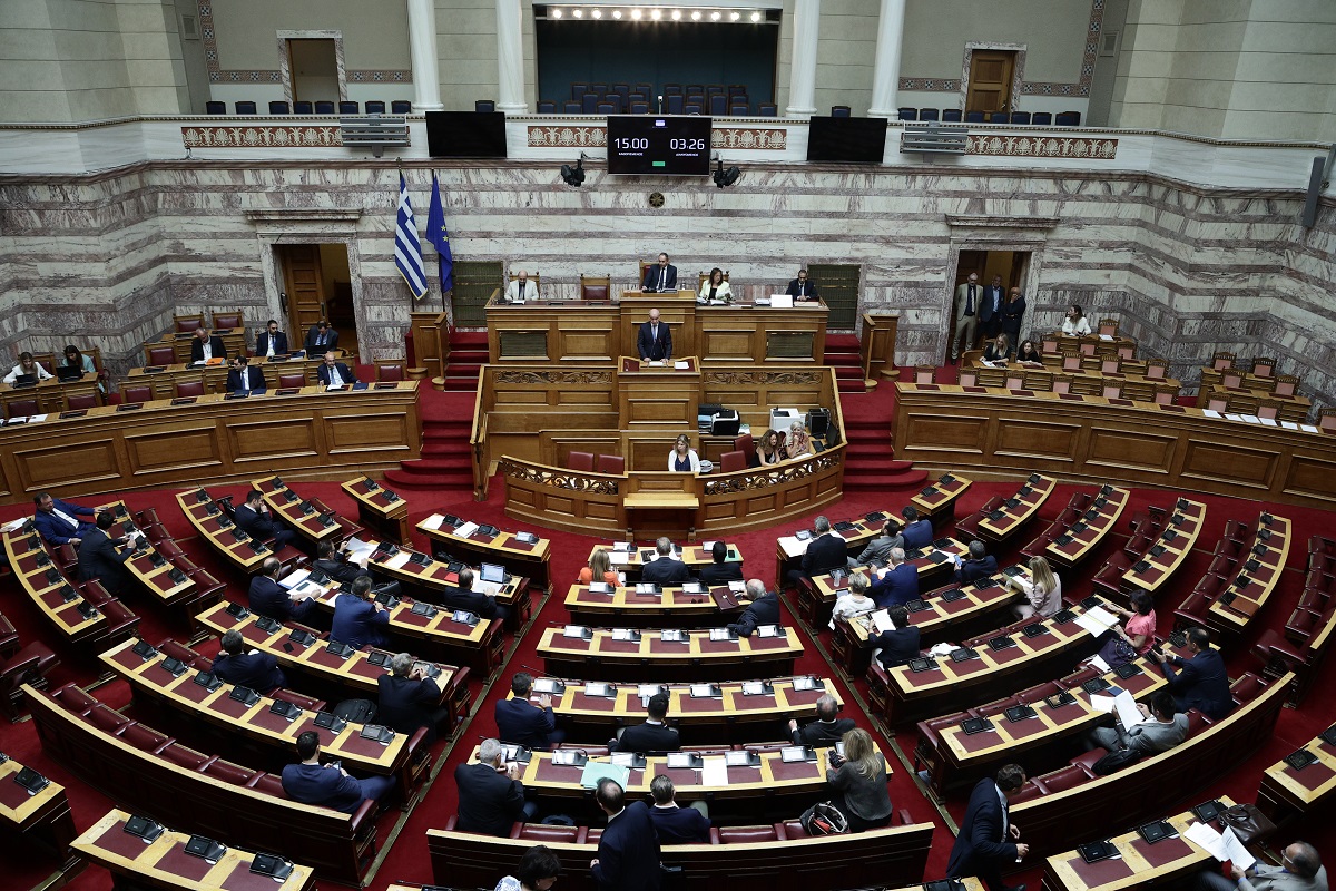 [362687] ΣΥΖΗΤΗΣΗ ΣΤΗΝ ΟΛΟΜΕΛΕΙΑ ΤΗΣ ΒΟΥΛΗΣ ΝΟΜΟΣΧΕΔΙΟΥ ΤΟΥ ΥΠΟΥΡΓΕΙΟΥ ΟΙΚΟΝΟΜΙΚΩΝ(ΒΑΣΙΛΗΣ ΡΕΜΠΑΠΗΣ/EUROKINISSI)