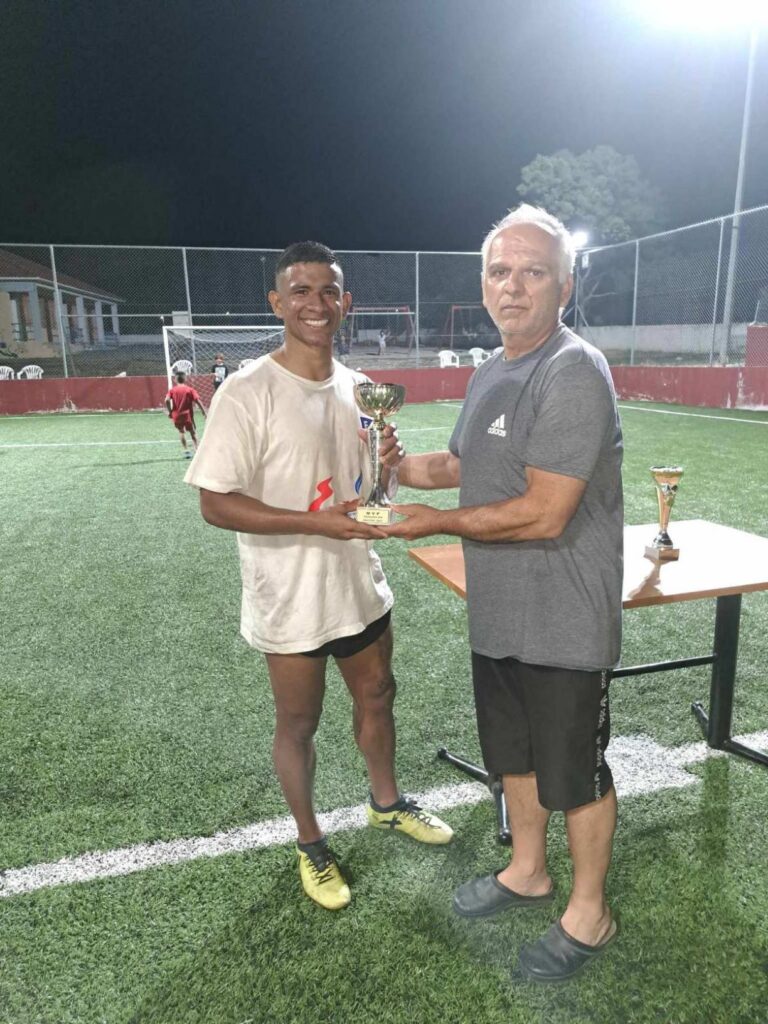 Με επιτυχία διεξήχθη το τουρνουά ποδοσφαίρου 5Χ5 στο νέο γήπεδο Καλυβίων Ελασσόνας