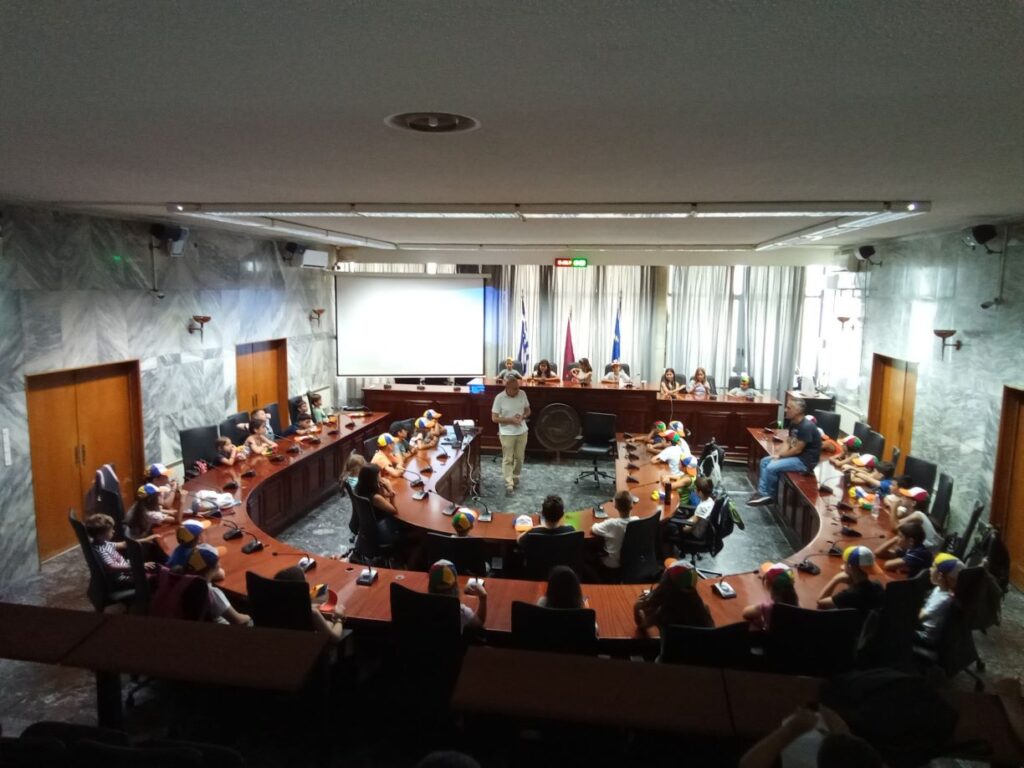 Λάρισα: Μικροί κατασκηνωτές – μικροί δημοτικοί σύμβουλοι