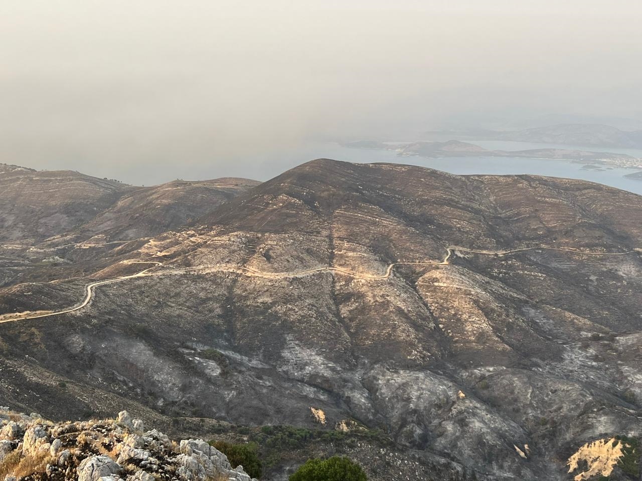 Κέρκυρα: Χωρίς καπνούς για πρώτη ημέρα το όρος Παντοκράτωρ – O ΕΛΓΑ στην Αχαράβη για καταγραφή