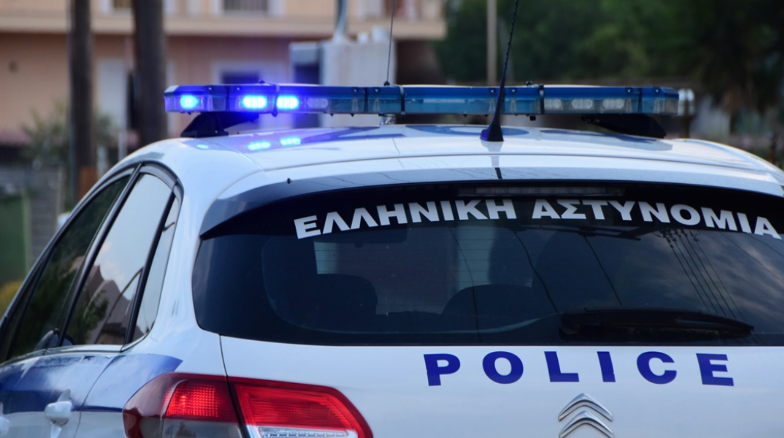 Θεσσαλονίκη: “Άνοιγαν” αυτοκίνητα σε παραλία της Επανομής και έκλεβαν χρήματα