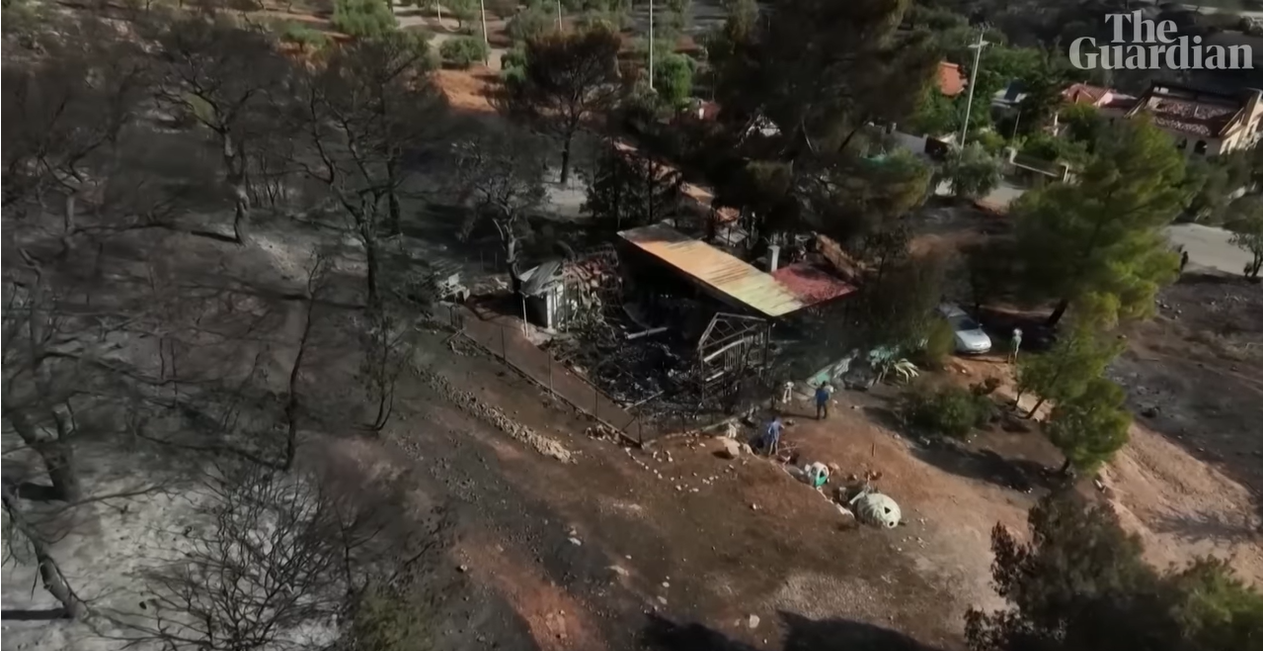 Πυρκαγιά στον Κουβαρά – Guardian: Πλάνα από drone αποκαλύπτουν το μέγεθος της καταστροφής
