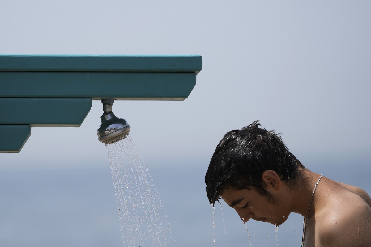 Σε τροχιά καύσωνα μπαίνει από σήμερα η Ελλάδα