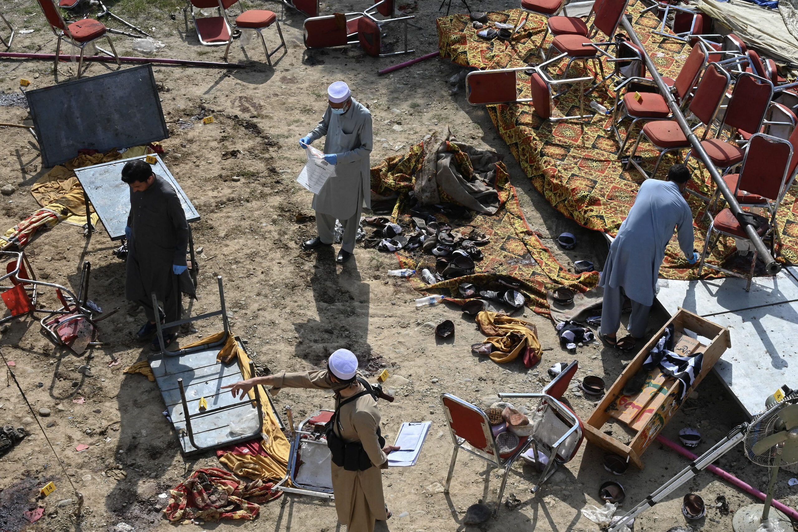 Πακιστάν: Τουλάχιστον 44 οι νεκροί και 200 οι τραυματίες από την επίθεση αυτοκτονίας