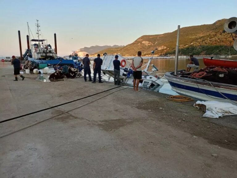 Βυθίστηκε αλιευτικό σκάφος στον Πλατανιά Μαγνησίας – Σώοι οι επιβαίνοντες