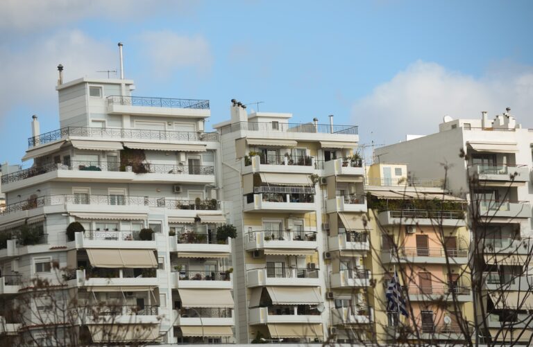Ένθετο Οικονομία: Πρωταθλήτρια η Ελλάδα στην βραχυχρόνια μίσθωση