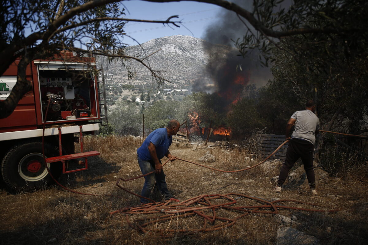 Πυρκαγιά στον Νέο Κουβαρά – Εκπρόσωπος Τύπου ΠΣ: Συνολικά 4 προειδοποιητικά μηνύματα μέσω του 112 – Σε γενική επιφυλακή το προσωπικό των ΠΥ της Αττικής