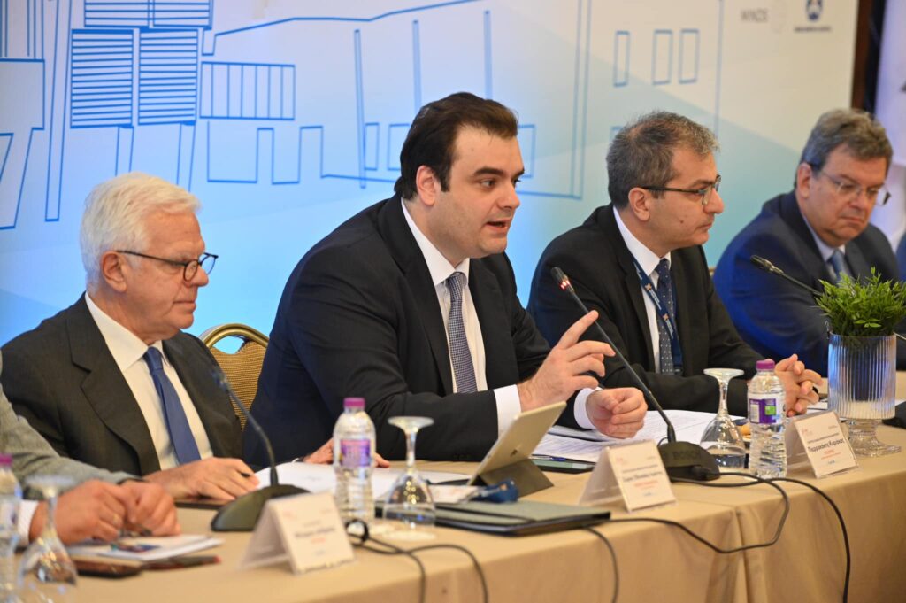 Σύνοδος πρυτάνεων – Πιερρακάκης: Θα προβούμε σε οποιαδήποτε βελτιωτική ρύθμιση με στόχο την εύρυθμη λειτουργία των πανεπιστημίων μας