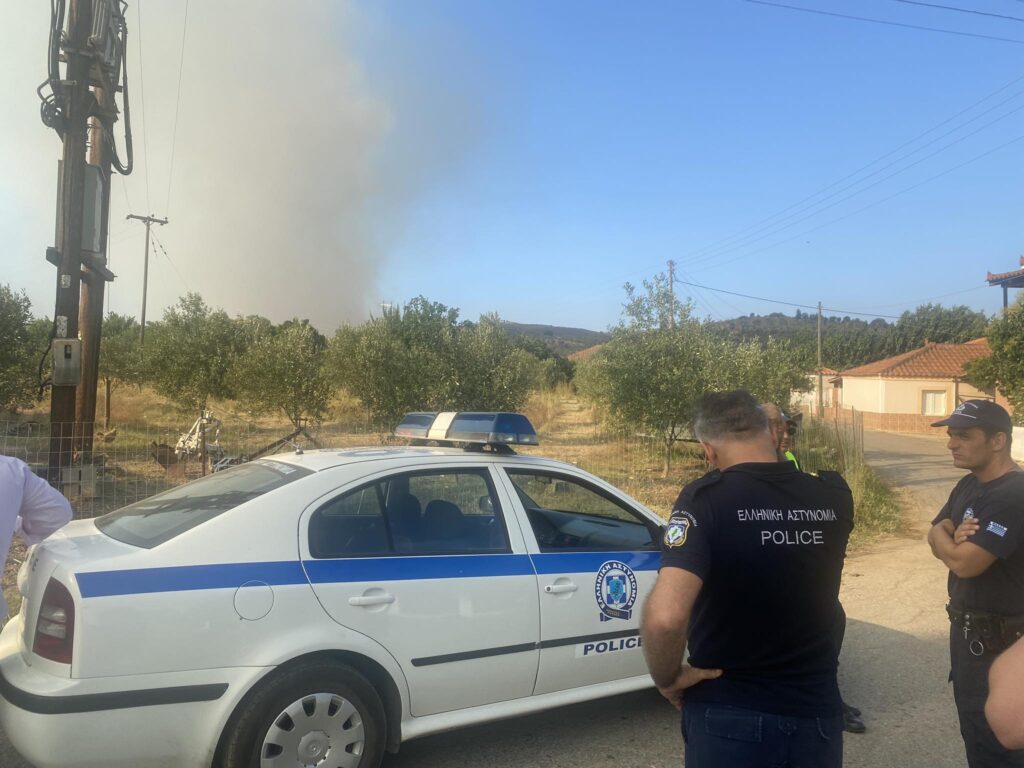 Λακωνία: Μαίνεται ανεξέλεγκτη η μεγάλη πυρκαγιά στην περιοχή Πυρί Σπάρτης (φωτό-βίντεο)