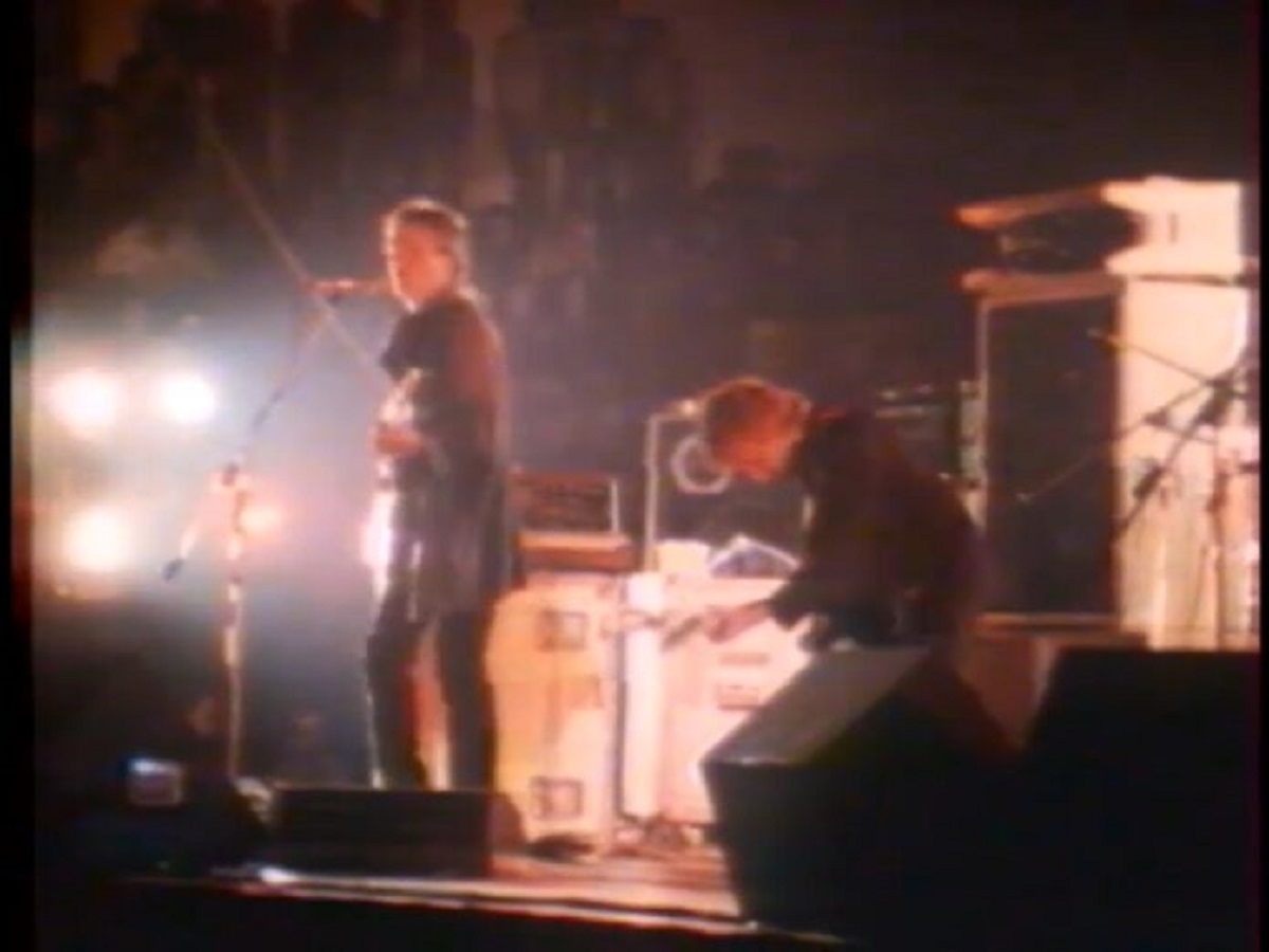 Στον πυρετό της συναυλίας – Καλοκαίρι 1983 (video)