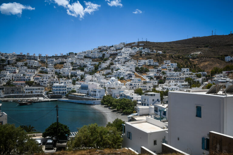 Λογαριασμός Αγροτικής Εστίας του ΟΠΕΚΑ: Προγράμματα για 125.000 αγρότες, αγρότισσες και τα παιδιά τους