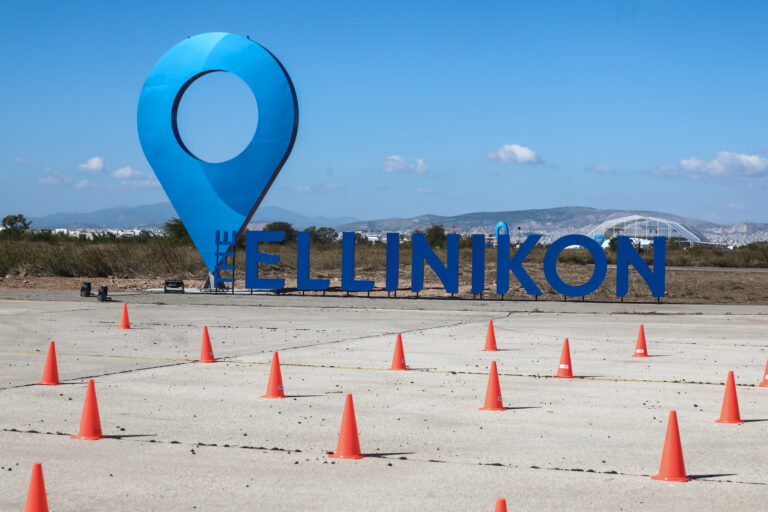 Bloomberg: Το Ελληνικό υψώνεται ως σύμβολο της αναγέννησης της Αθήνας