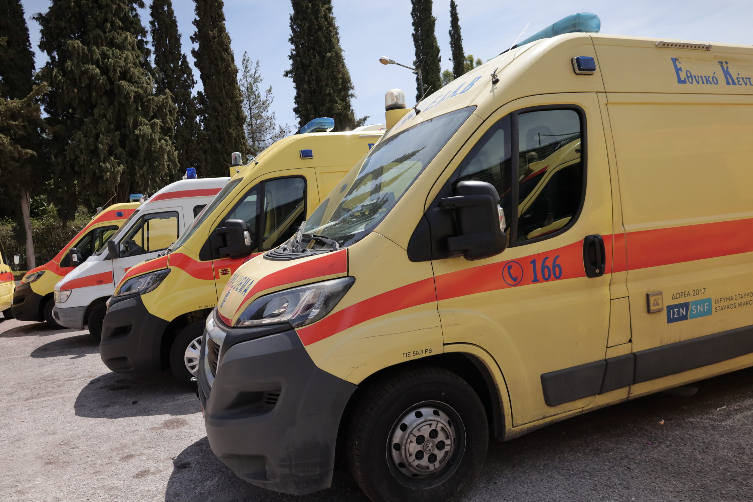 ΑΣΘΕΝΟΦΟΡΑ ΕΚΑΒ(ΚΩΣΤΑΣ ΤΖΟΥΜΑΣ/EUROKINISSI)