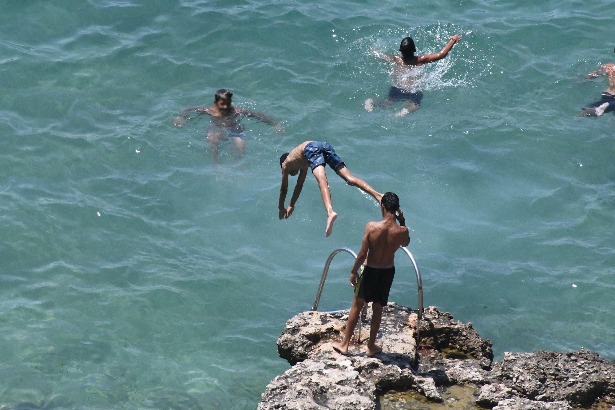 Καύσωνας: Τι είναι το «hot, dry, windy» και γιατί ανησυχεί τους ειδικούς – Πώς θα εξελιχθεί το καλοκαίρι στην Ελλάδα