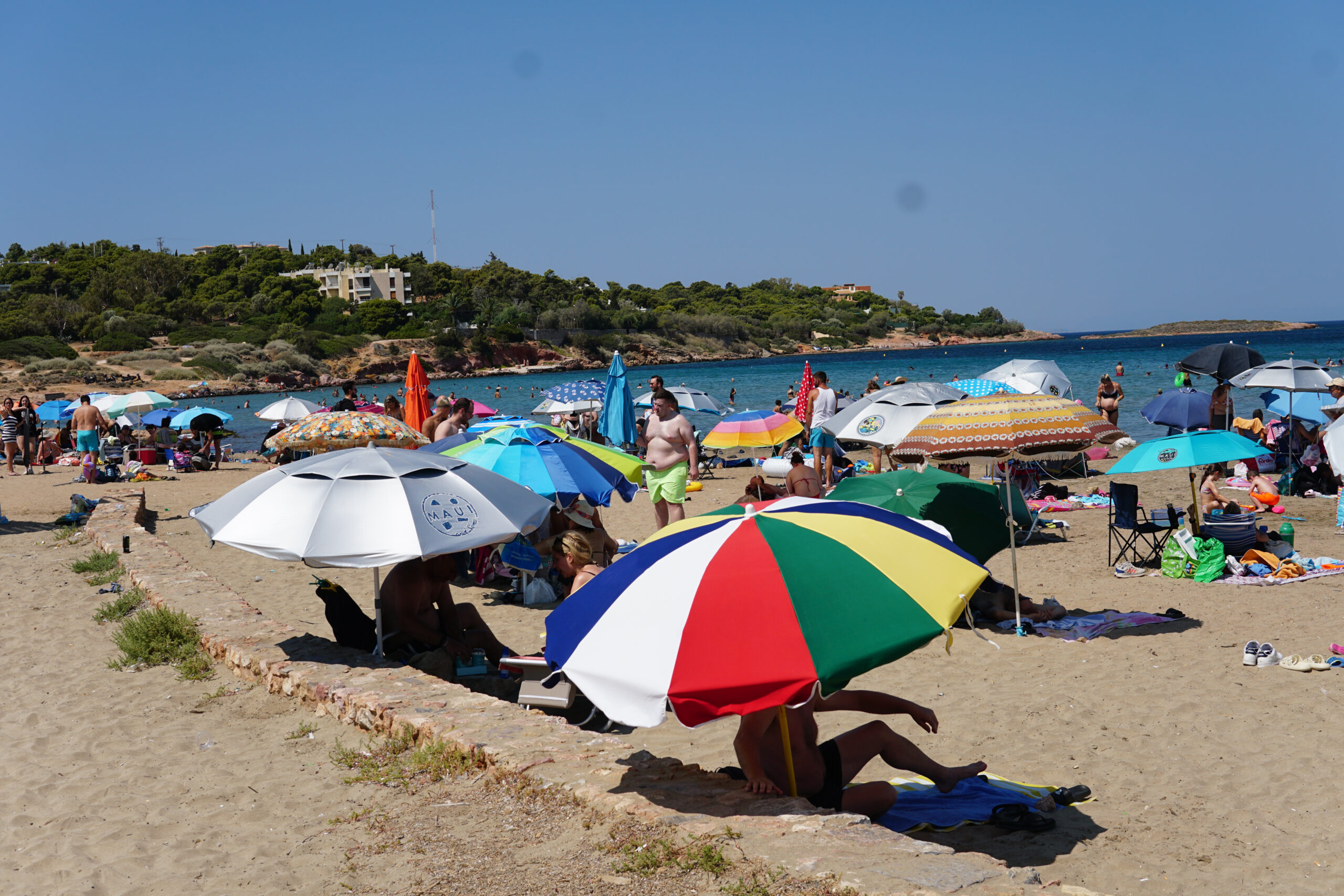 Καύσωνας: Καμίνι η χώρα με θερμοκρασίες ρεκόρ – Σε συναγερμό οι Αρχές