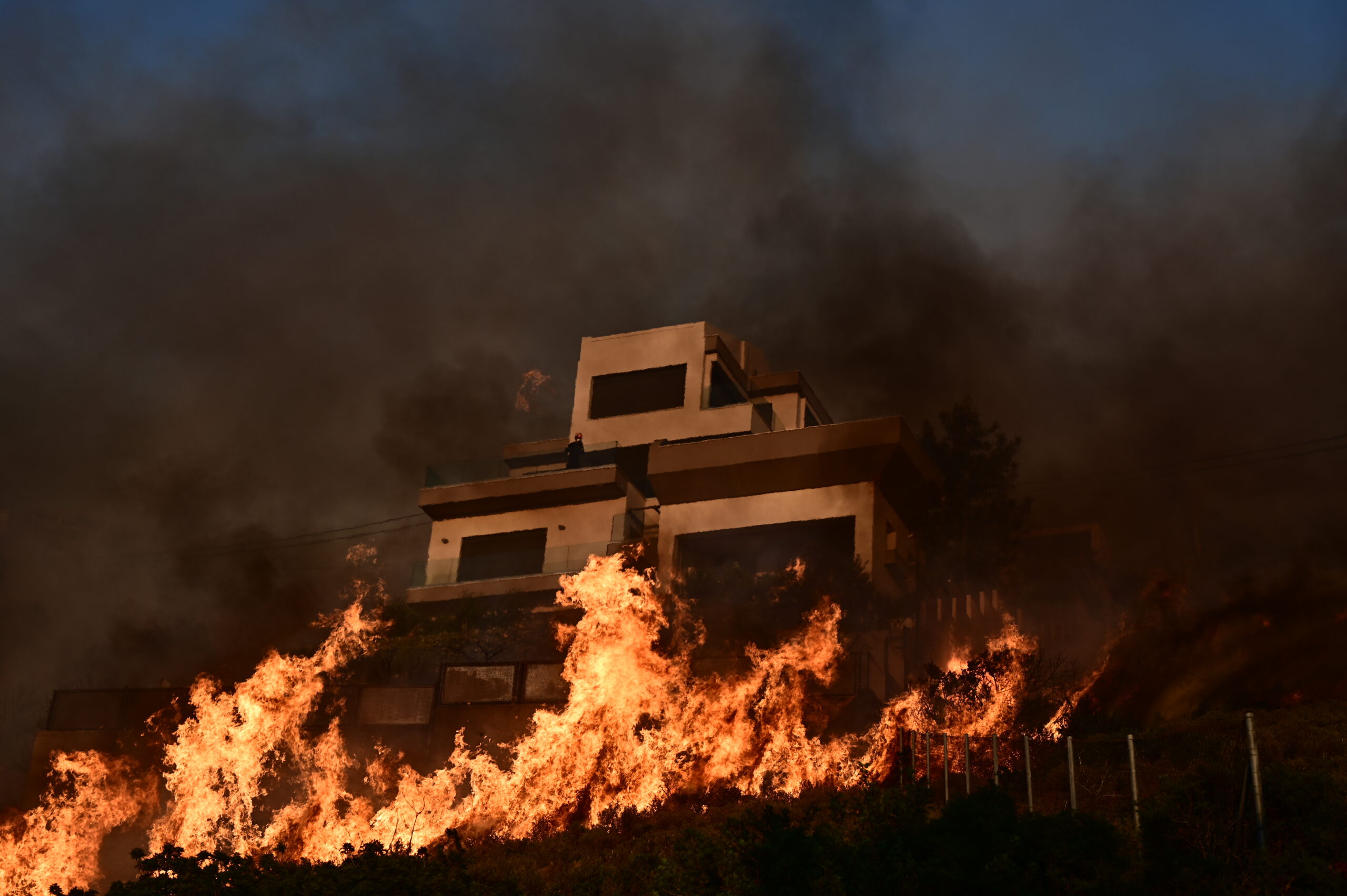 Υπ. Κλιματικής Κρίσης και Πολιτικής Προστασίας – Ξεν. Επιμελητήριο: Μέριμνα για φιλοξενία των πληγέντων από τις πυρκαγιές (οδηγίες)