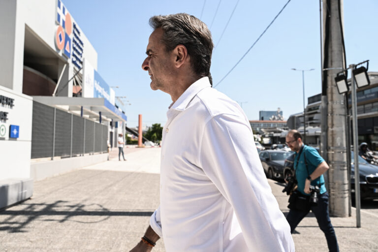 Στο Εθνικό Συντονιστικό Κέντρο Επιχειρήσεων και Διαχείρισης Κρίσεων ο πρωθυπουργός
