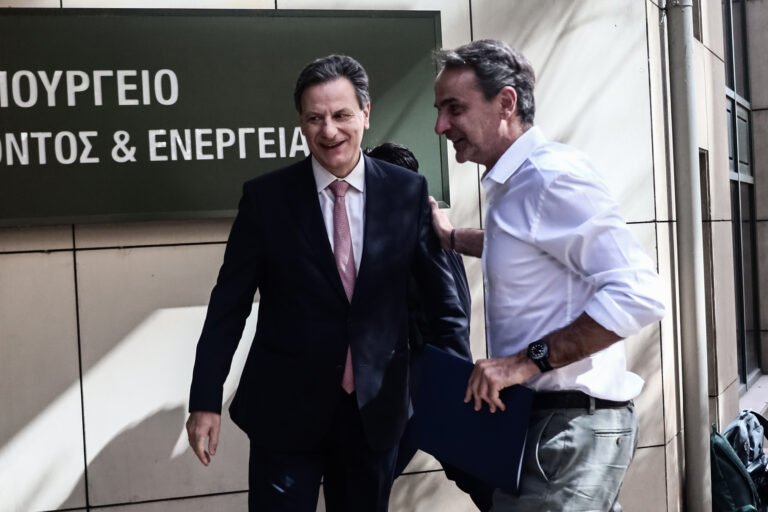 Επίσκεψη Μητσοτάκη στο υπουργείο Περιβάλλοντος και Ενέργειας