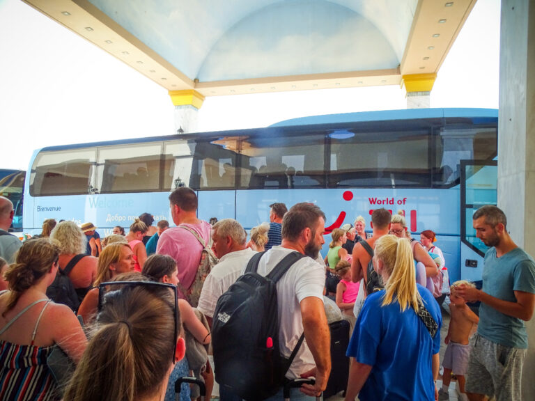 Μέτρα και πρωτοβουλίες για την υποστήριξη των πολιτών και των επισκεπτών στη Ρόδο