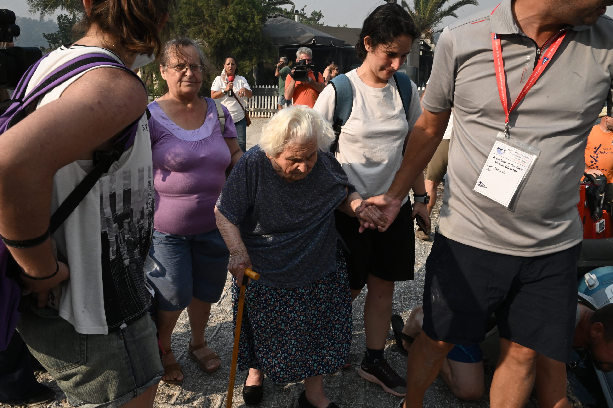 Βόλος: Τουλάχιστον 2500 πυρόπληκτοι έφτασαν στο Εκθεσιακό Κέντρο Βόλου