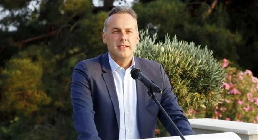 Υποψήφιος στο Δήμο της Γλυφάδας και όχι στην Περιφέρεια ο Γιώργος Παπανικολάου