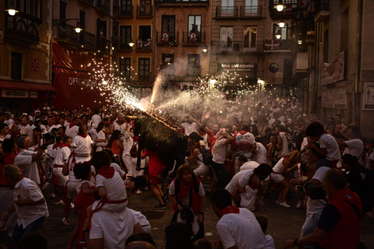 Παμπλόνα: Εντυπωσιακή έναρξη για το φεστιβάλ του Σαν Φερμίν