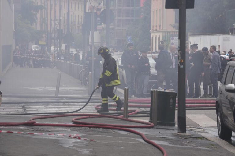 Ιταλία: Πυρκαγιές στην περιοχή Σαλέντο – Απειλούνται κατοικημένες περιοχές