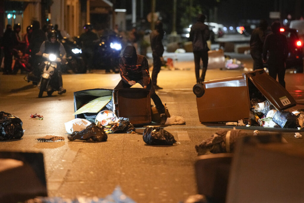 Δολοφονία 17χρονου στη Γαλλία: Η χώρα βυθίστηκε στο χάος για τέταρτη νύχτα – Αποκαλυπτικές εικόνες