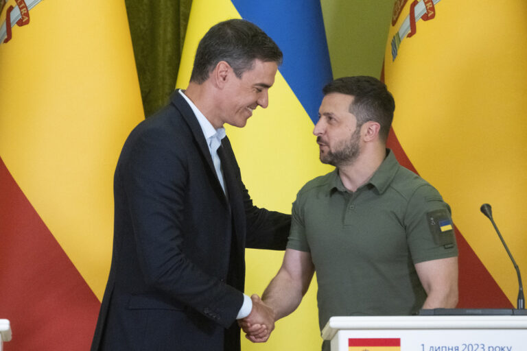 Ζελένσκι – Σάντσεθ: Η ουκρανική υποψηφιότητα για ένταξη στην ΕΕ προτεραιότητα της ισπανικής προεδρίας