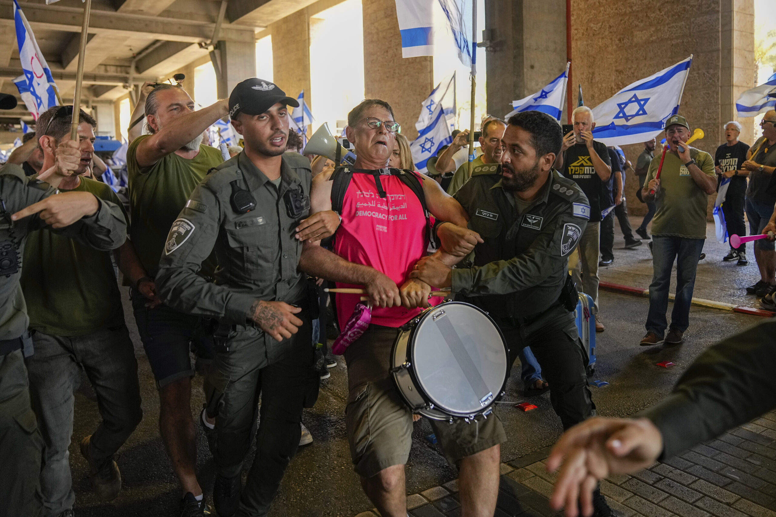 Επεισόδια μεταξύ διαδηλωτών και αστυνομικών στο διεθνές αεροδρόμιο του Τελ Αβίβ