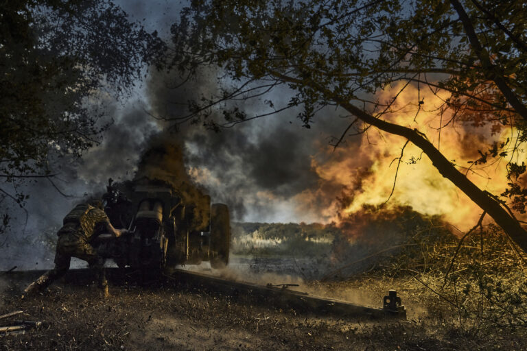 Ουκρανία: Ρωσικές επιδρομές για 3η συνεχόμενη νύχτα στο Κίεβο – Τουλάχιστον ένας νεκρός