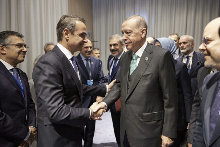 Σε αναζήτηση συγκλίσεων Αθήνα και Άγκυρα – Μαίνεται η πολιτική αντιπαράθεση