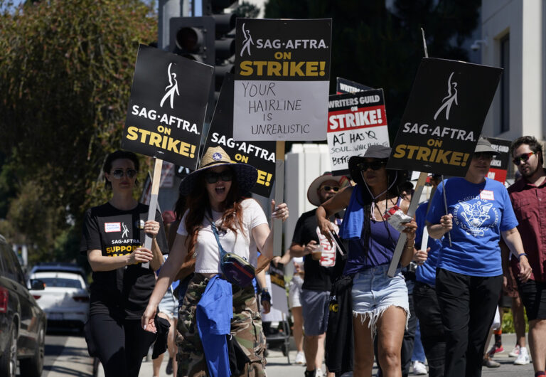 Ιστορική απεργία στο Χόλιγουντ – Απέχουν από την εργασία 160.000 ηθοποιοί