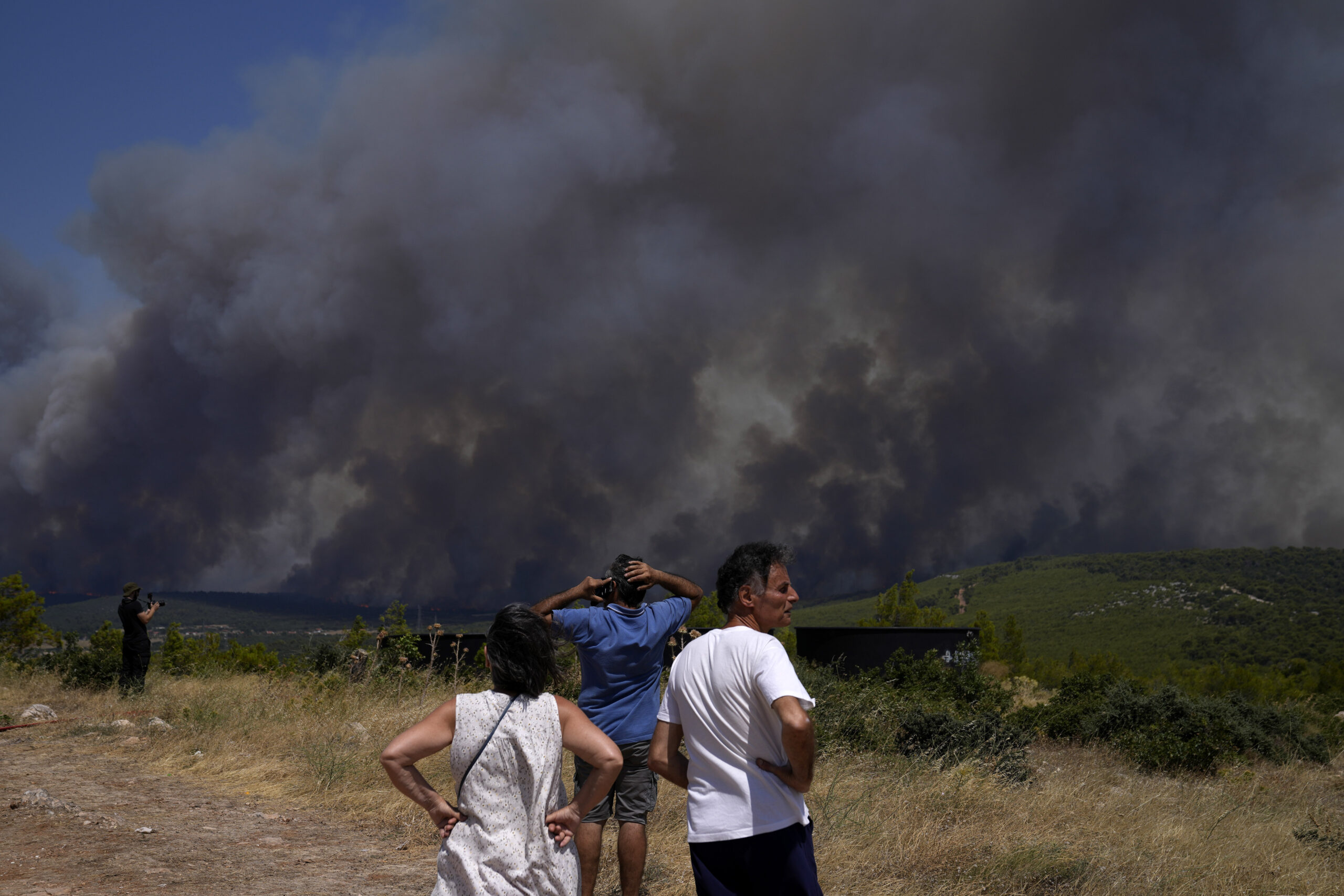 ΕΛΚ για πυρκαγιές: «Μείνε δυνατή Ελλάδα – Μαζί θα το ξεπεράσουμε»