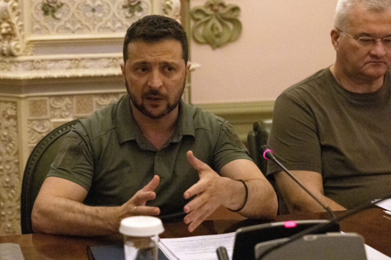 Ο Ζελένσκι κάνει λόγο για «πολύ καλά αποτελέσματα» στο μέτωπο και για «επανένταξη» της Κριμαίας