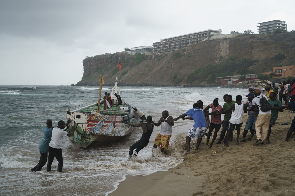 APTOPIX Senegal Boat Capsizes