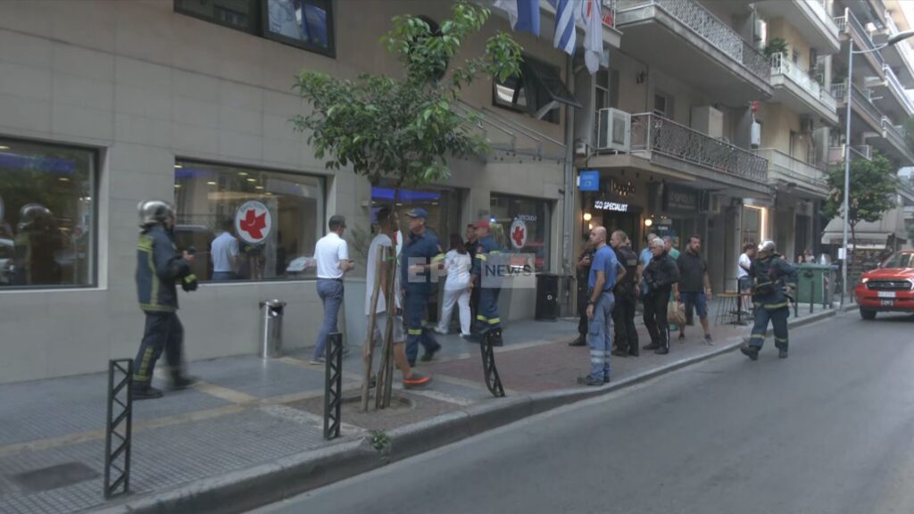 Φωτιά σε κλινική στο κέντρο της Θεσσαλονίκης- Απομακρύνονται οι ασθενείς