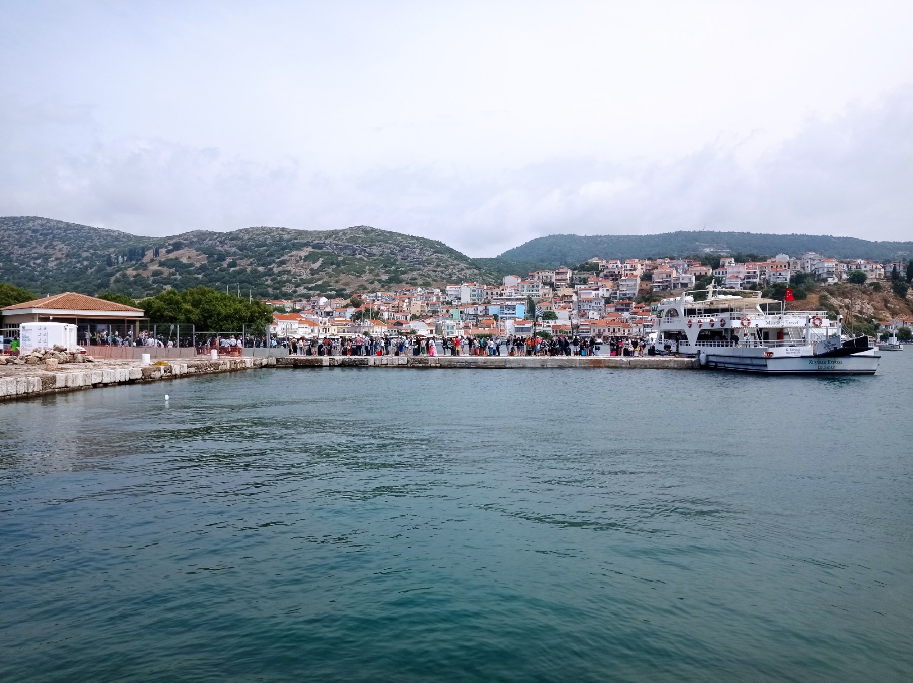 Σάμος : Οι Τούρκοι τουρίστες τόνωσαν την τοπική αγορά