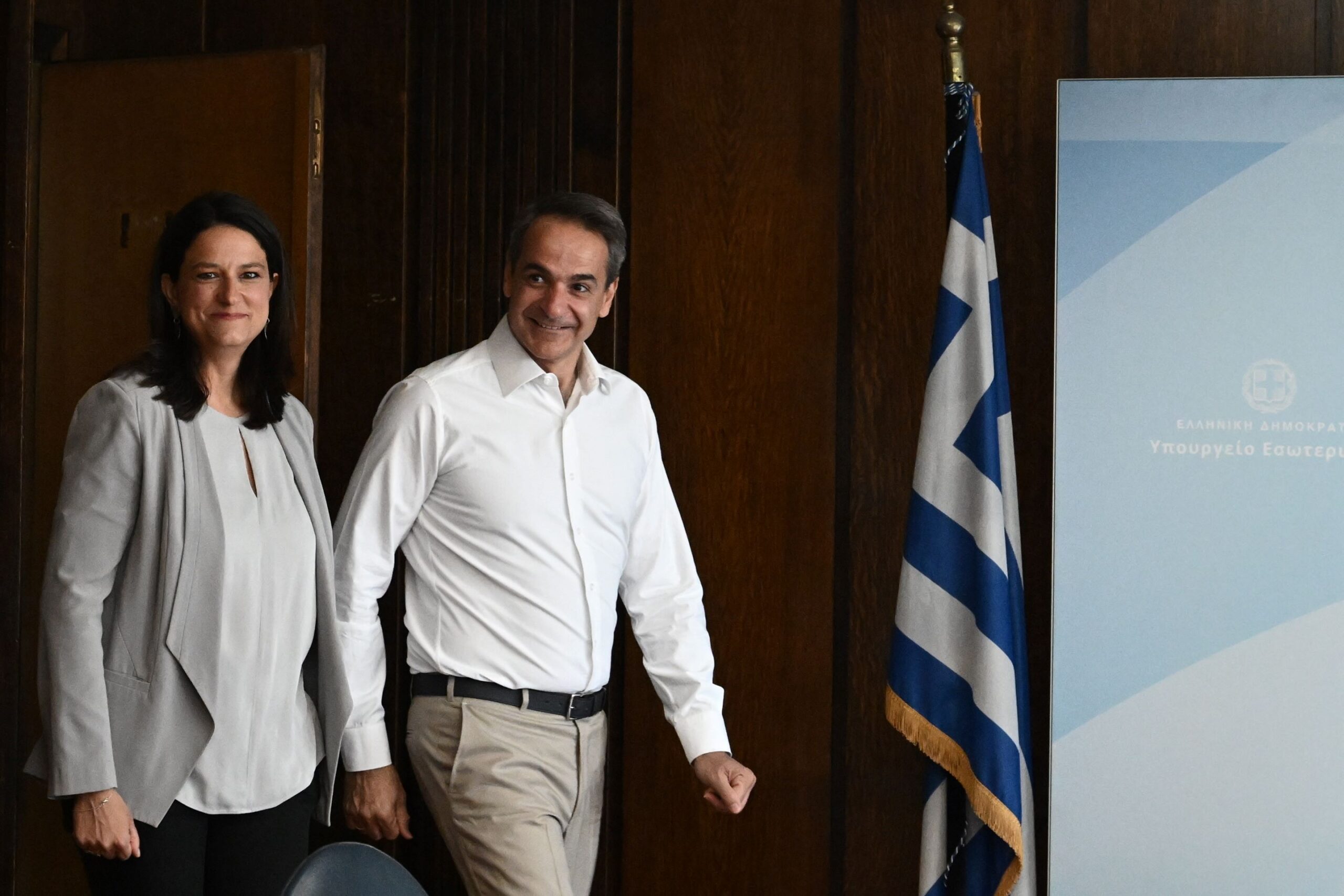 Στο νέο ΚΕΠΑ Γαλατσίου ο Κ. Μητσοτάκης και η υπουργός Εργασίας – Δηλώσεις του Πρωθυπουργού πριν από λίγο