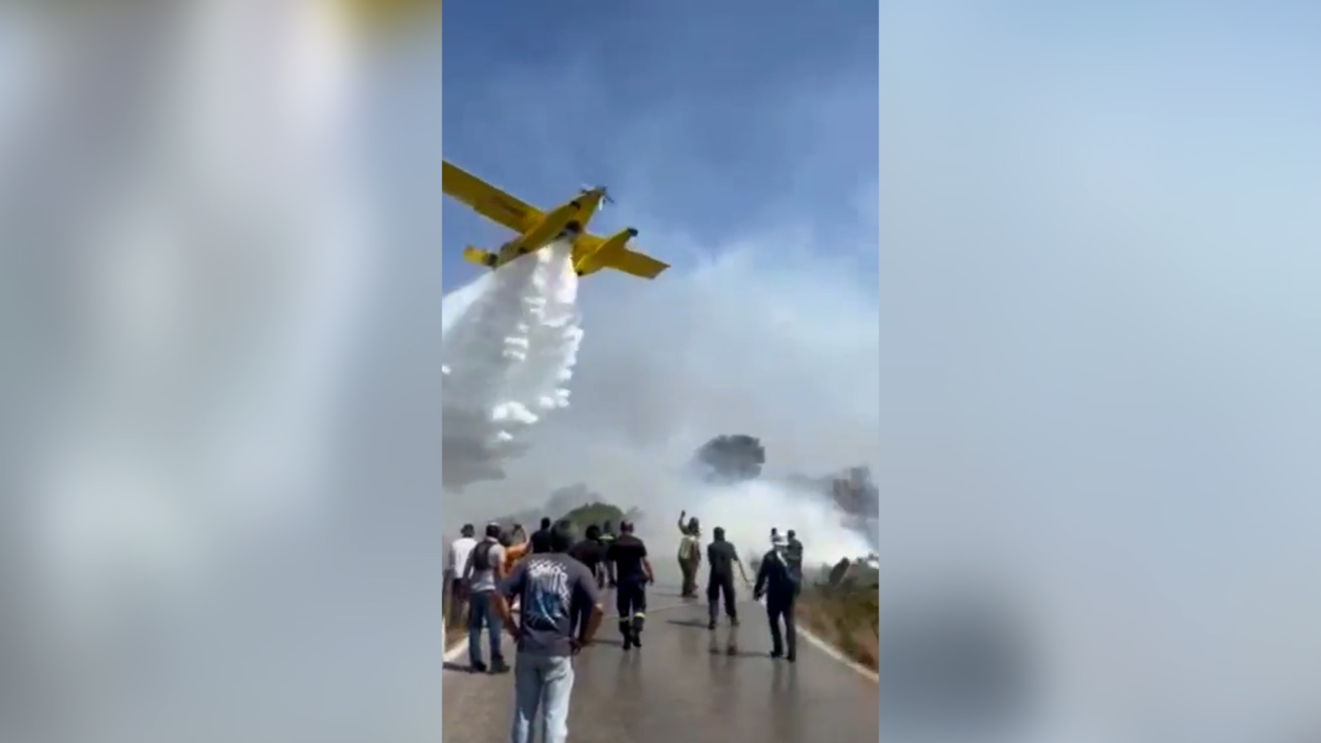 Βίντεο: Εντυπωσιακά πλάνα με ρίψεις από εναέρια μέσα που επιχειρούν στη φωτιά της Ρόδου