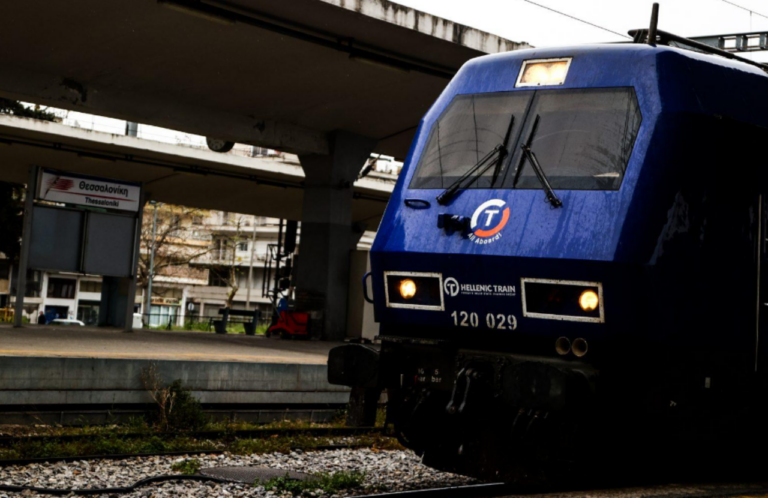 Τεχνικό πρόβλημα σε αμαξοστοιχία που εκτελεί το δρομολόγιο Θεσσαλονίκη-Αθήνα