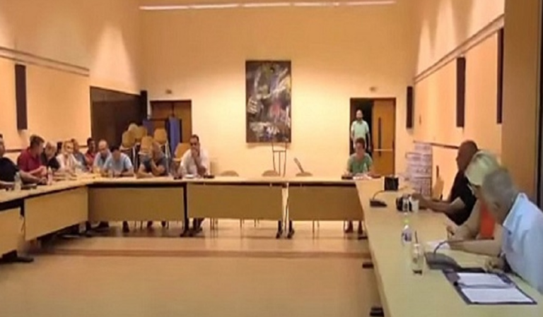 Πέλλα: Πιάστηκαν στα χέρια δημοτικοί σύμβουλοι – Ένας τραυματίας στο νοσοκομείο Γιαννιτσών