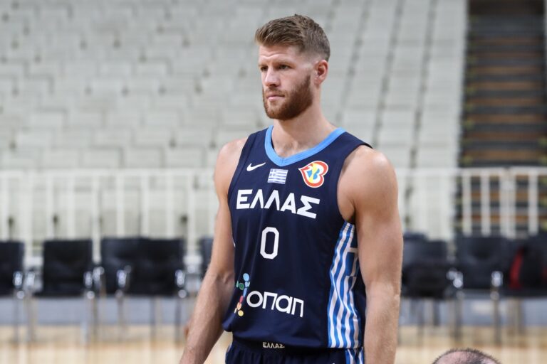 «Κόπηκαν» τέσσερις από την προετοιμασία της εθνικής – Ο Γουόκαπ θα φοράει το νούμερο “0”